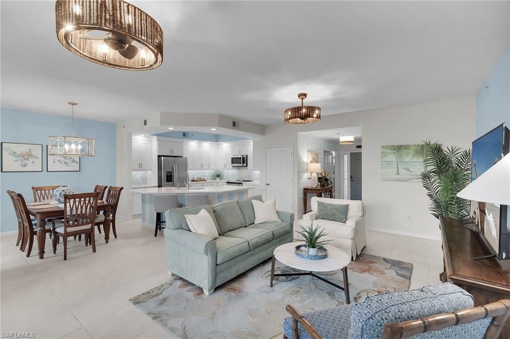 VINTAGE BAY - Residential