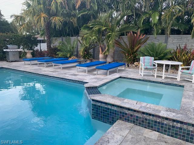 NAPLES PARK - Residential