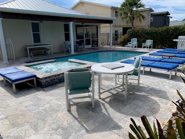 NAPLES PARK - Residential