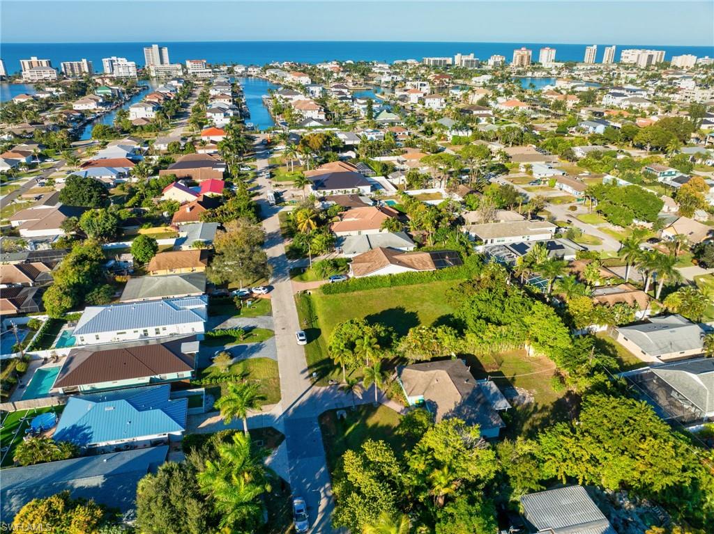 NAPLES PARK - Residential