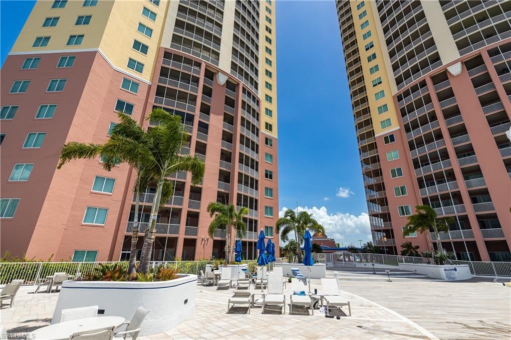 RIVIERA - Residential Lease