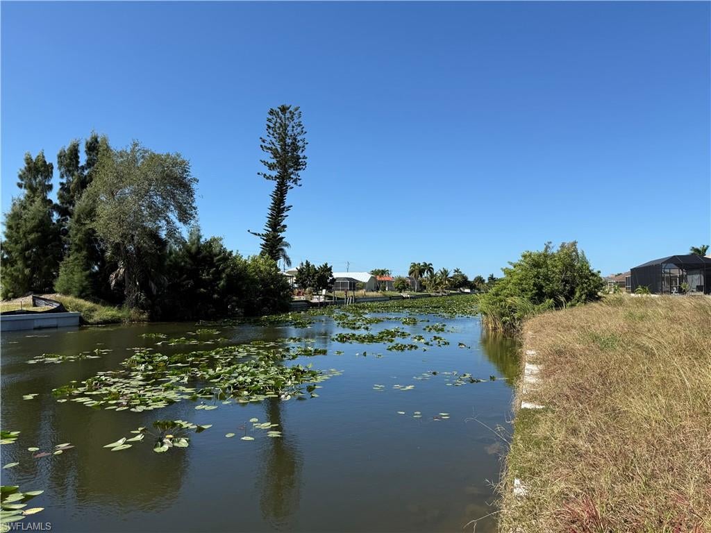 CAPE CORAL - Land