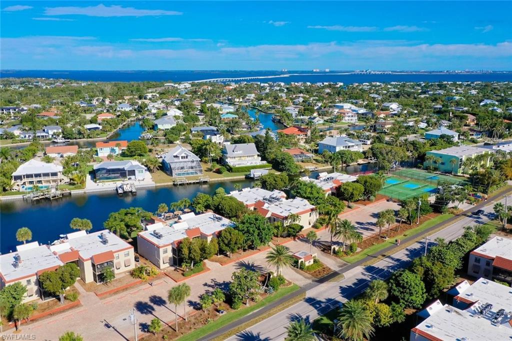 SANIBEL MOORINGS CONDO - Residential