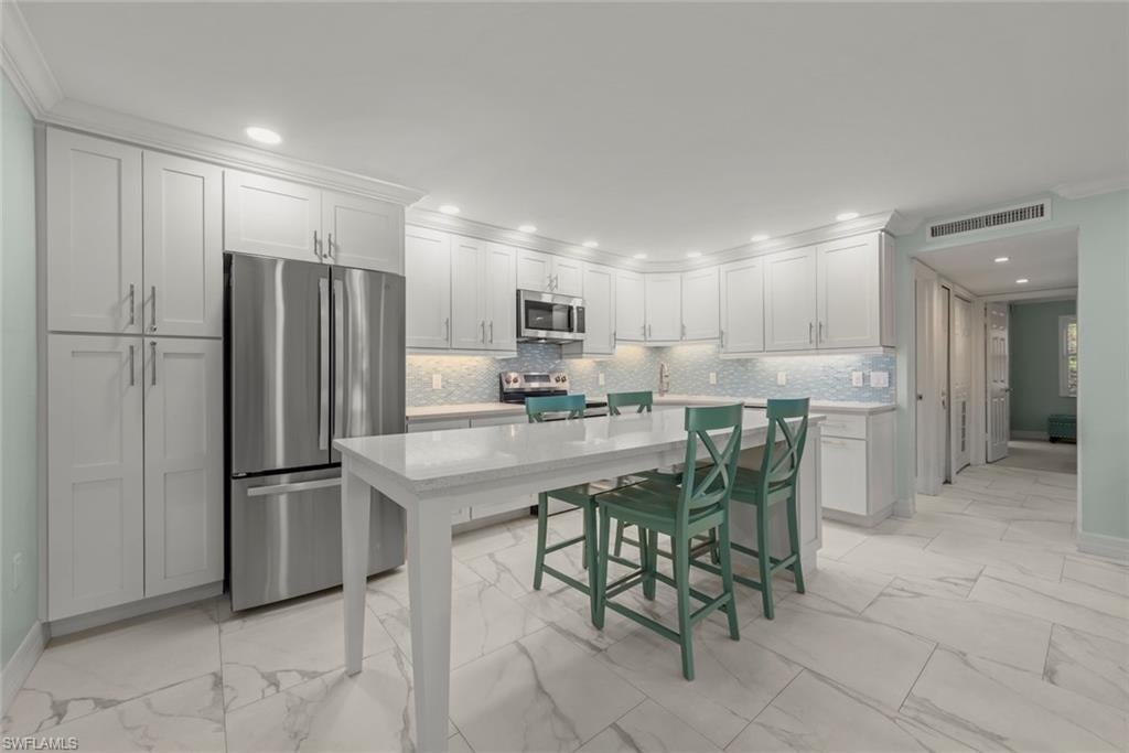 SANIBEL MOORINGS CONDO - Residential
