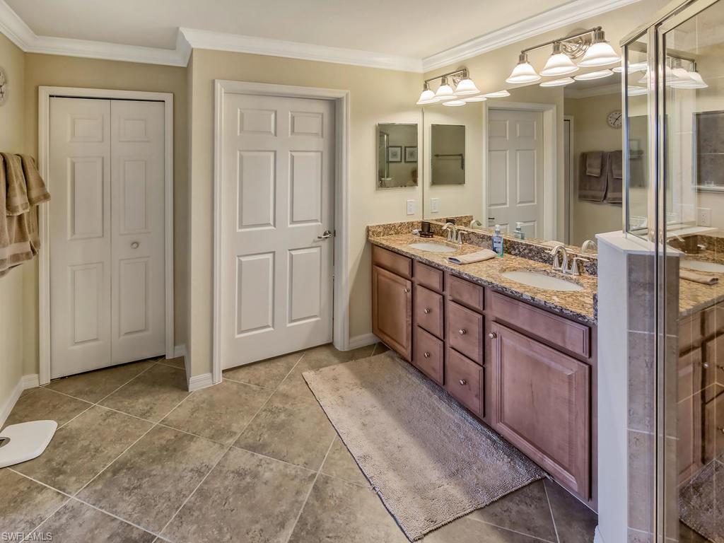 DI NAPOLI - Residential Lease
