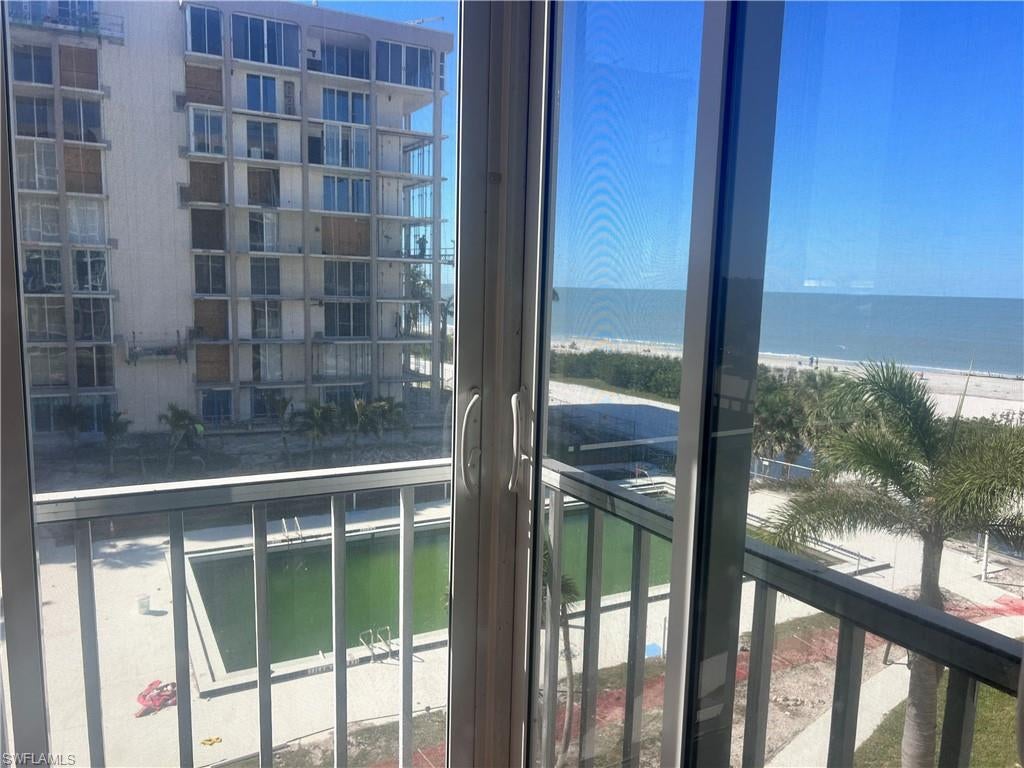 CRECIENTE CONDO NORTH - Residential