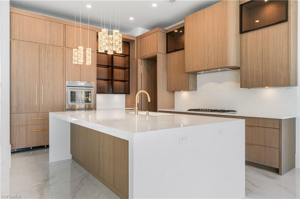 MARCO BEACH - Residential