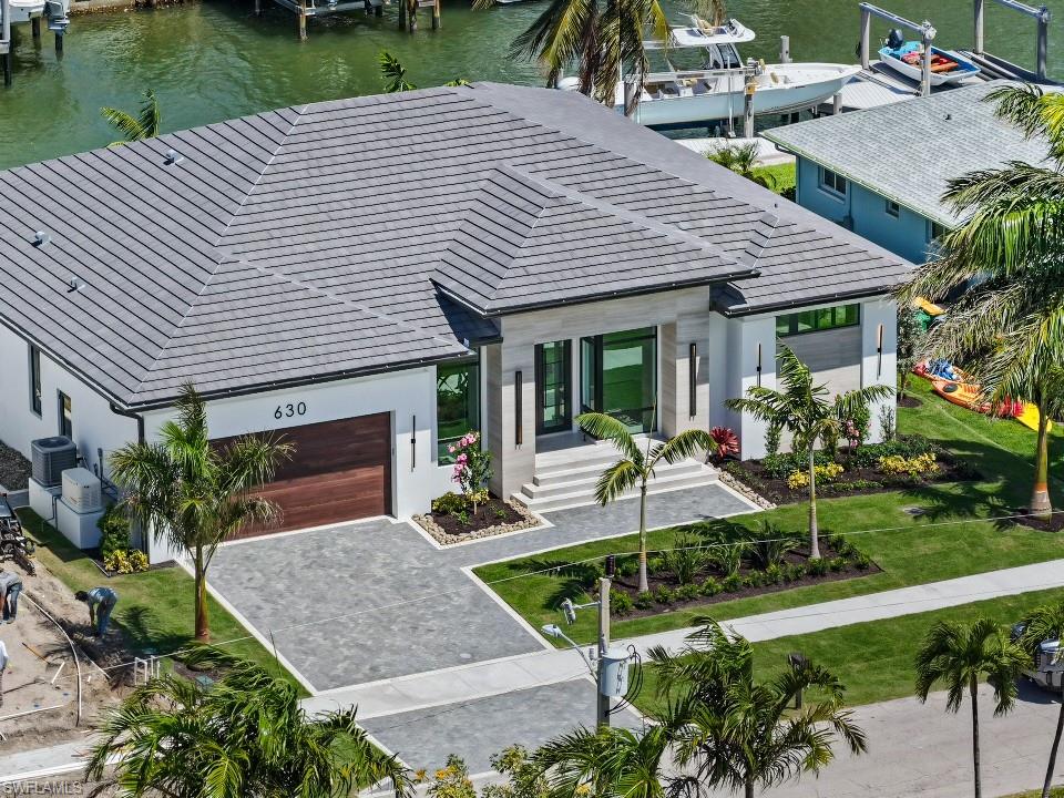 MARCO BEACH - Residential