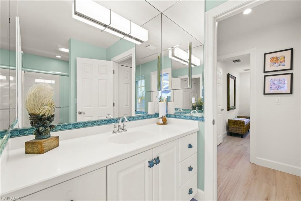 SANIBEL BAYOUS - Residential