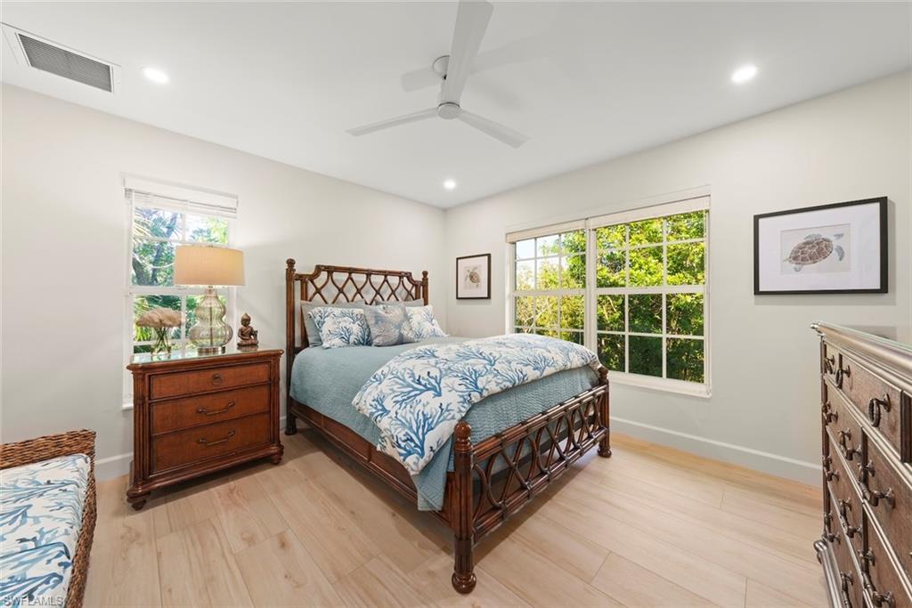 SANIBEL BAYOUS - Residential