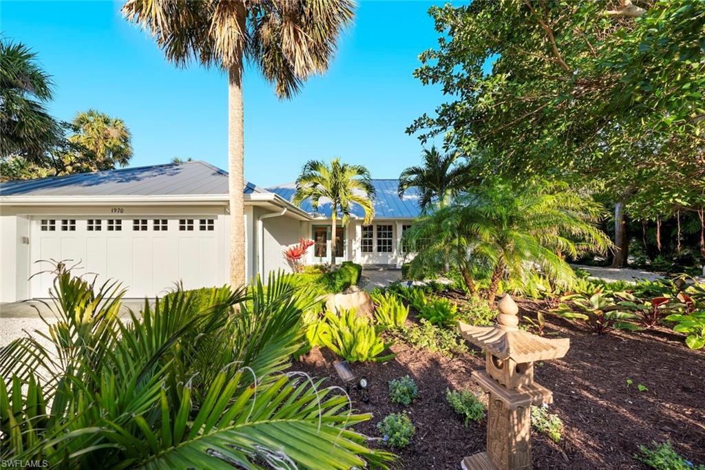 SANIBEL BAYOUS - Residential