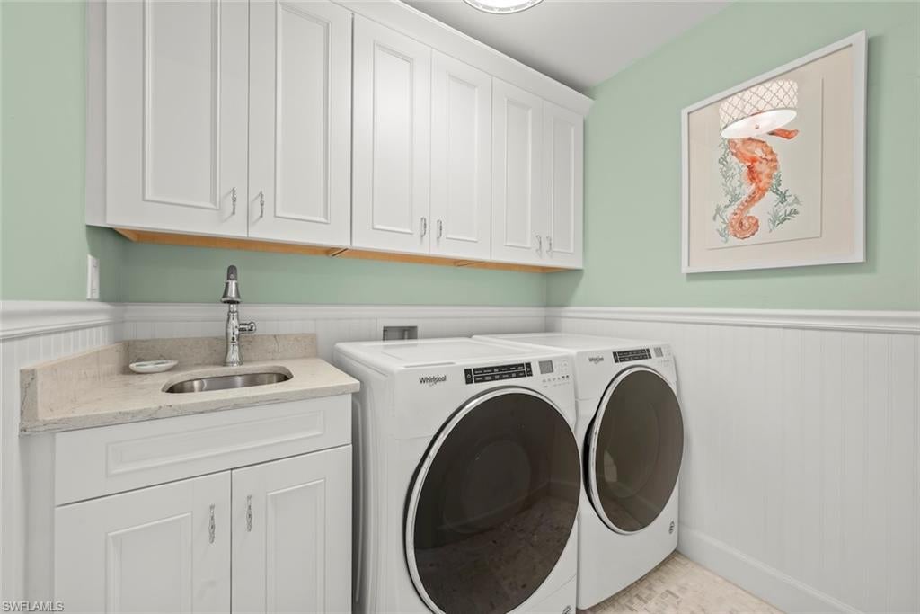 SANIBEL BAYOUS - Residential