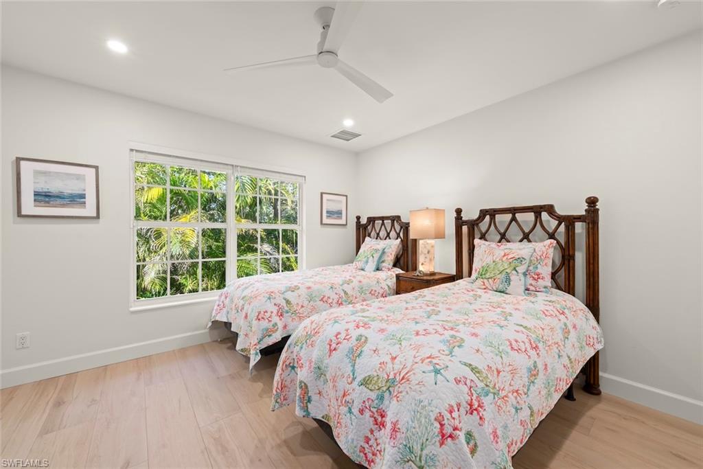SANIBEL BAYOUS - Residential