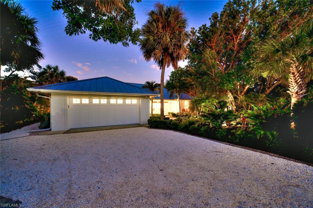 SANIBEL BAYOUS - Residential