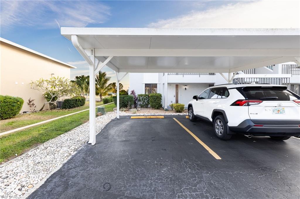 CAPTAINS HARBOR CONDO - Residential
