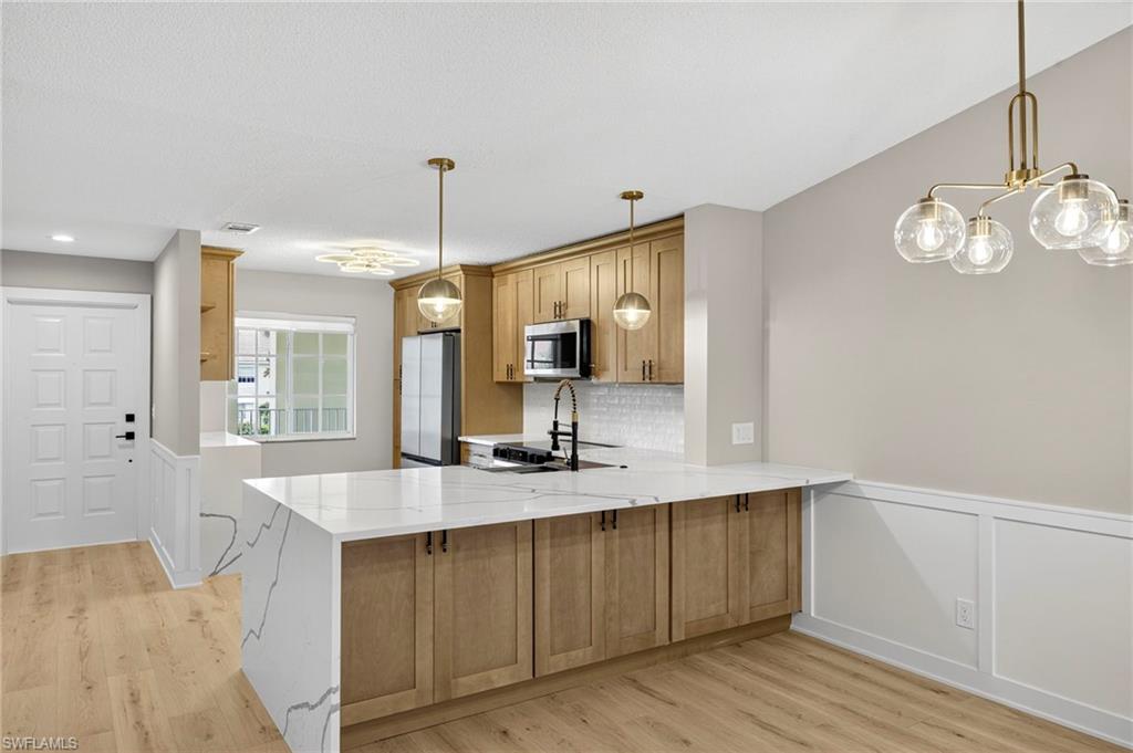 VILLAGES AT EMERALD LAKES - Residential Lease