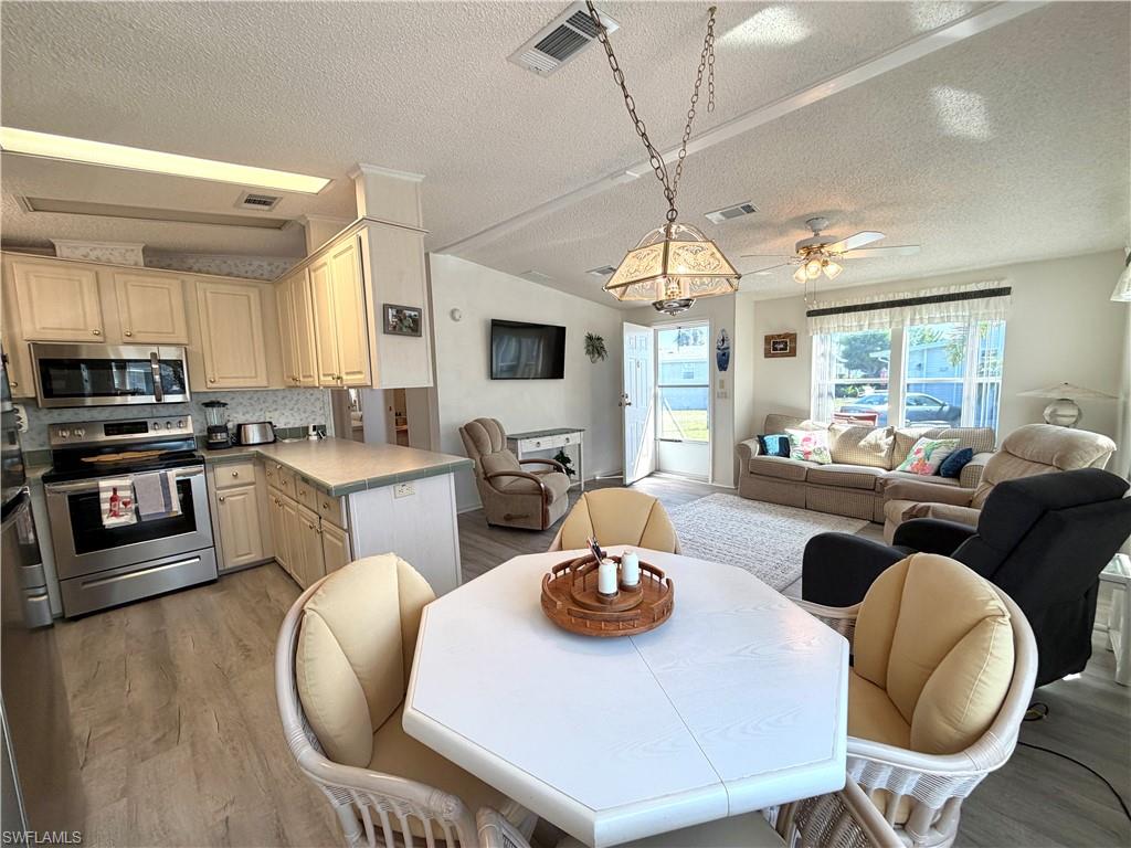 RIVERWOODS PLANTATION - Residential