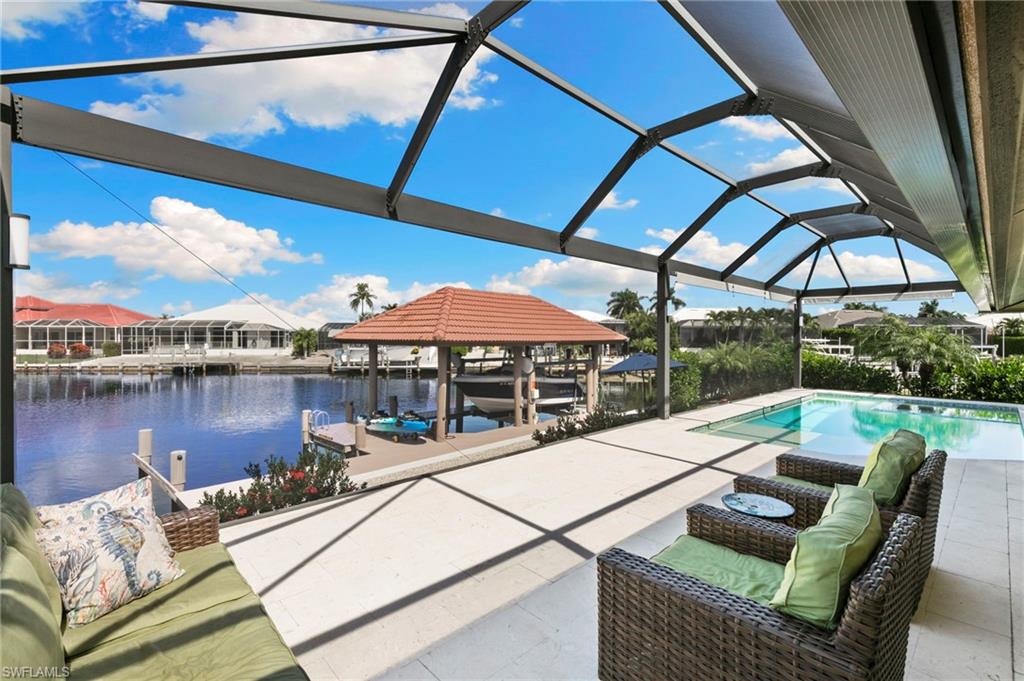 MARCO BEACH - Residential