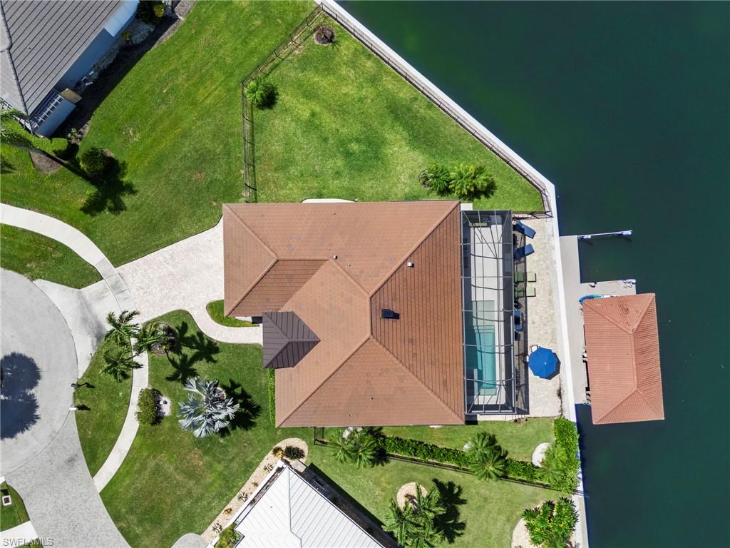 MARCO BEACH - Residential