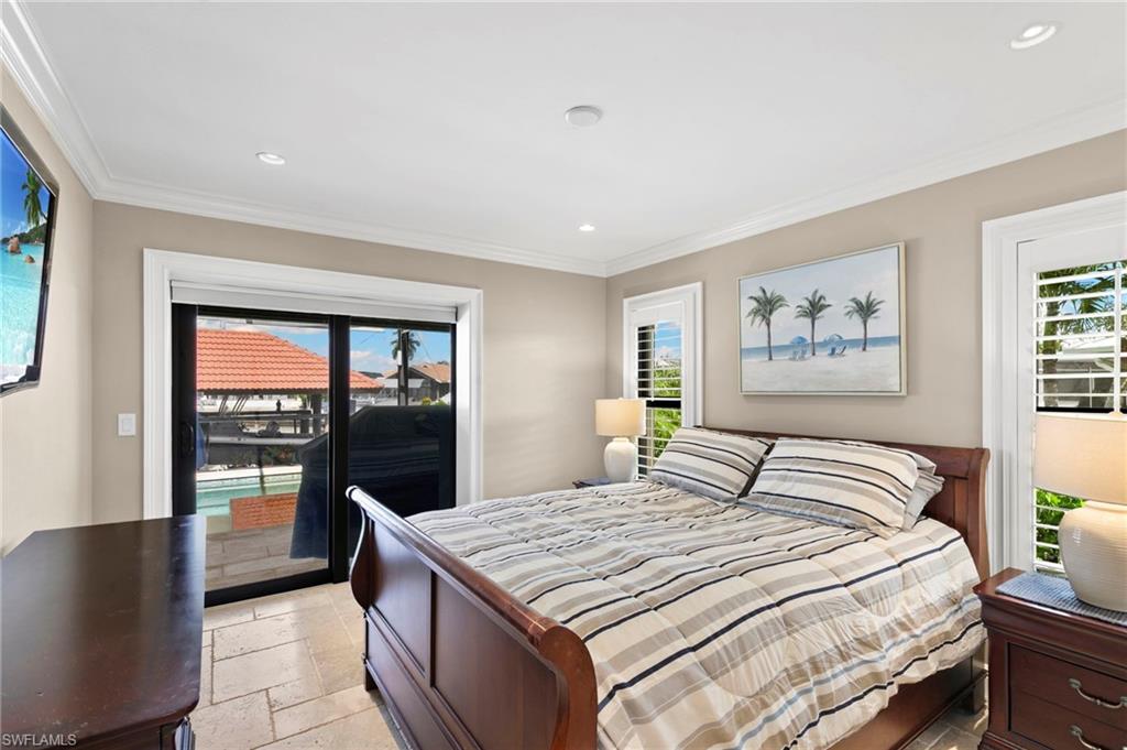 MARCO BEACH - Residential