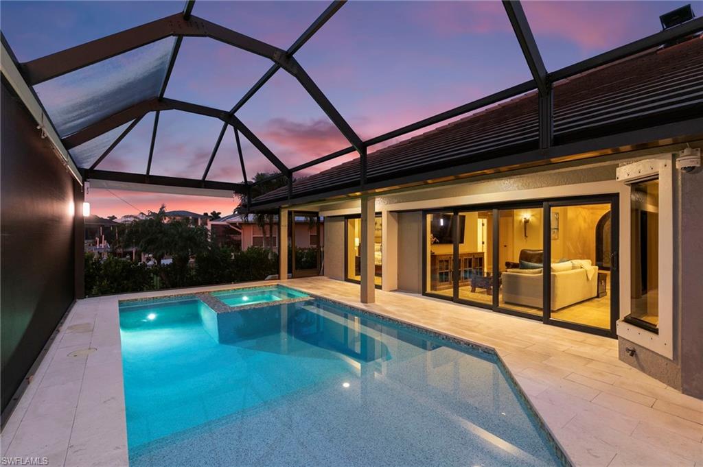 MARCO BEACH - Residential