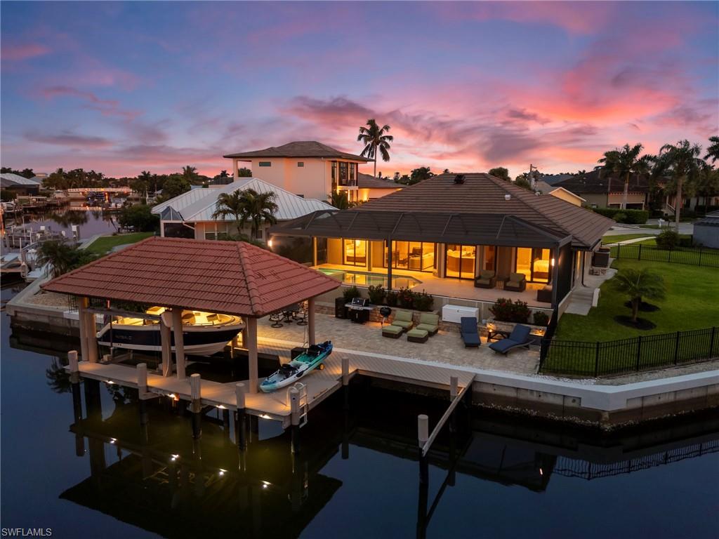 MARCO BEACH - Residential