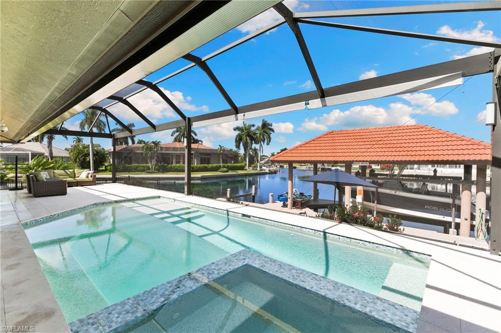MARCO BEACH - Residential