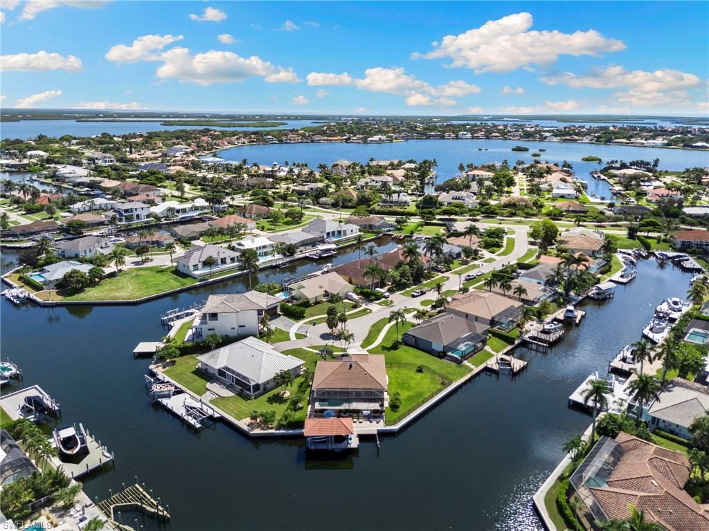 MARCO BEACH - Residential