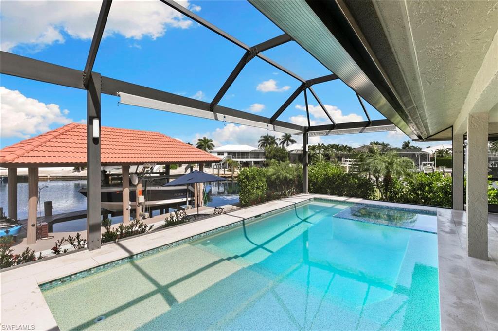 MARCO BEACH - Residential