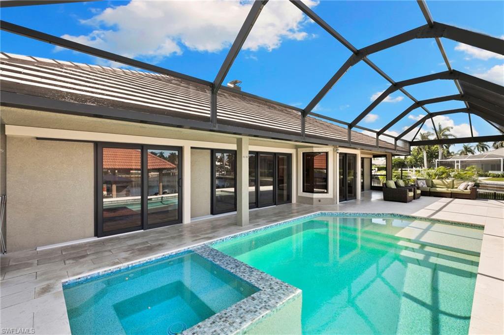MARCO BEACH - Residential