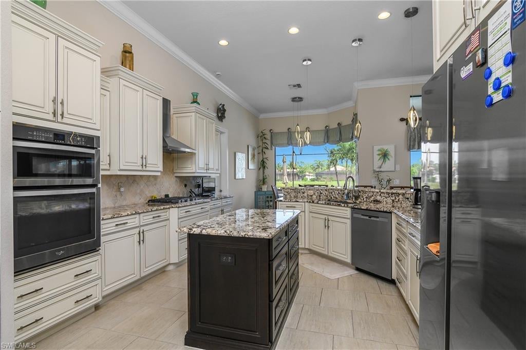BONITA LAKES - Residential