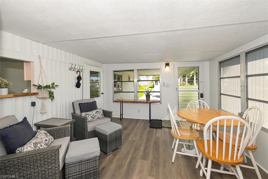 IONA GARDENS - Residential