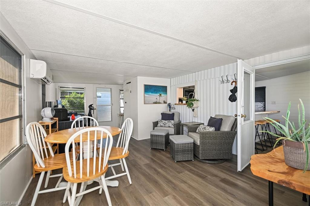 IONA GARDENS - Residential