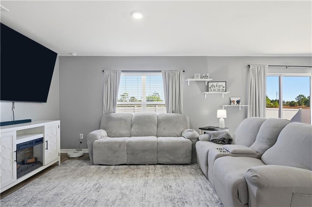 GATOR CIRCLE - Residential