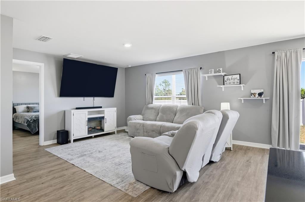 GATOR CIRCLE - Residential