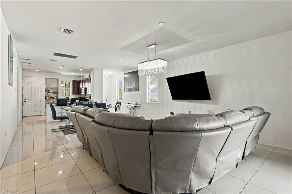 MAPLE RIDGE - Residential