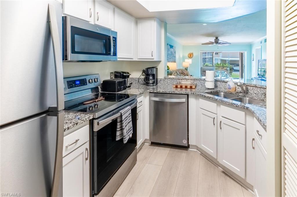 WIGGINS LAKES AND PRESERVES - Residential Lease