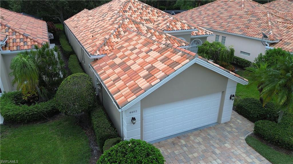 VILLAGE WALK - Residential Lease
