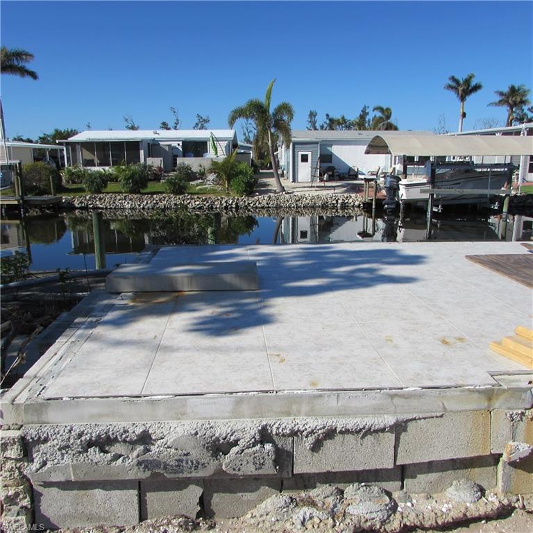 PINE ISLAND COVE - Land