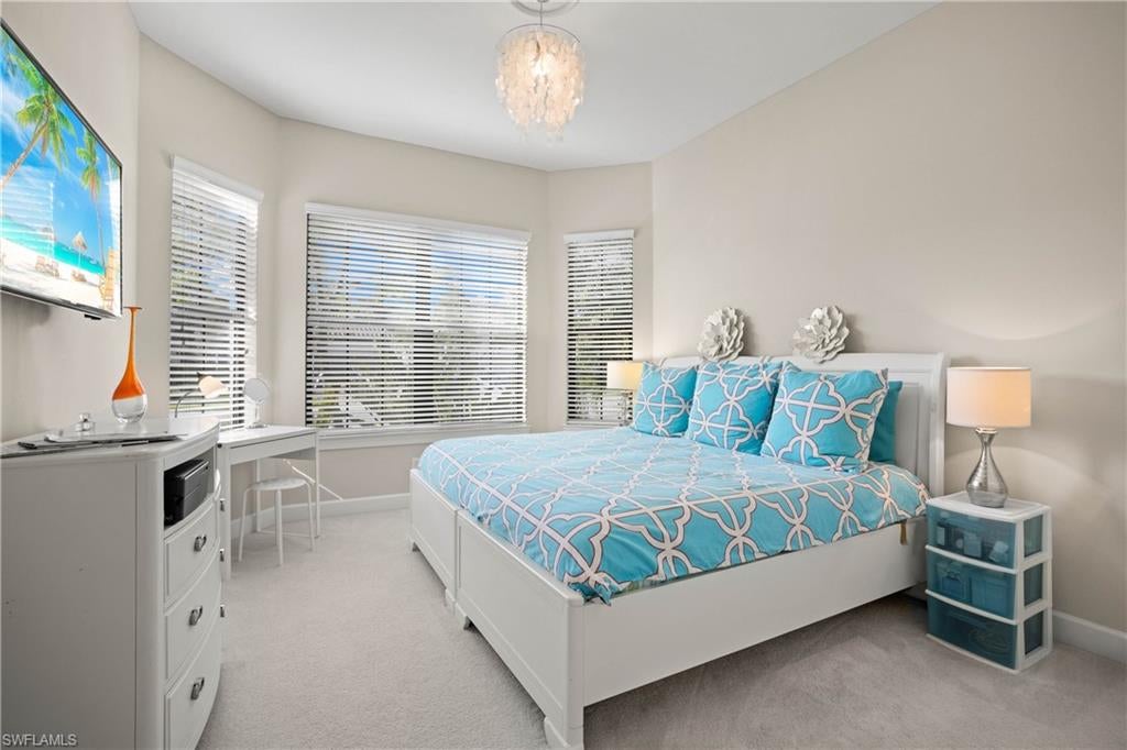 PEBBLE POINTE - Residential