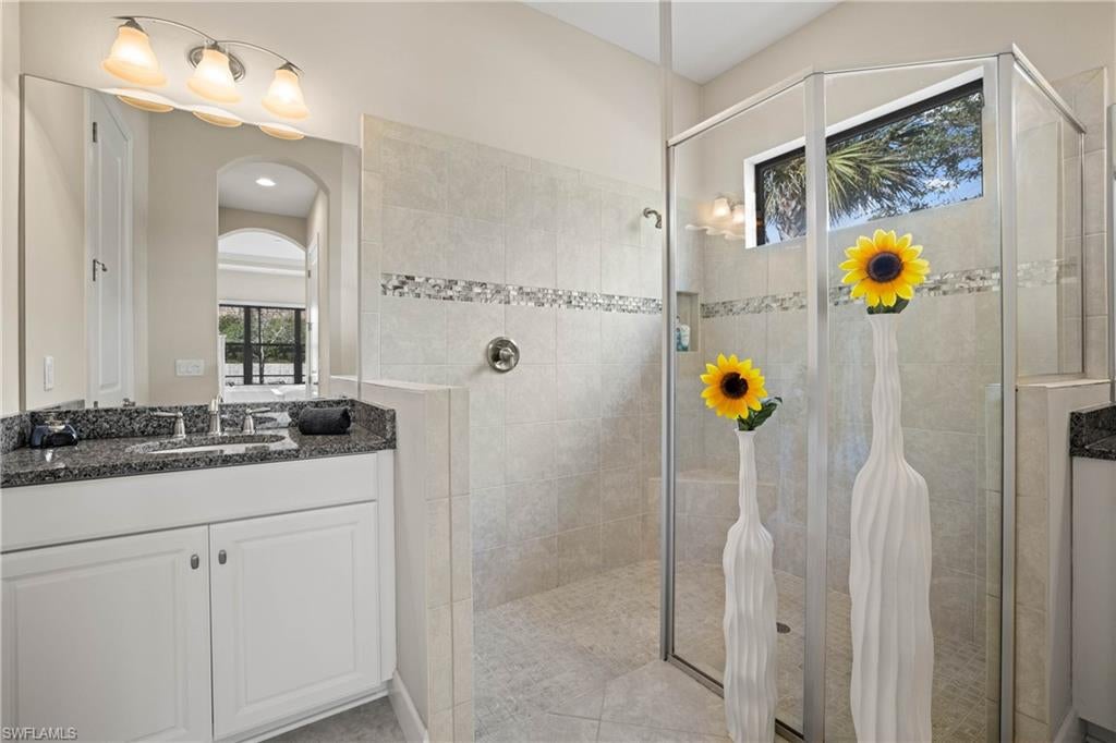 PEBBLE POINTE - Residential