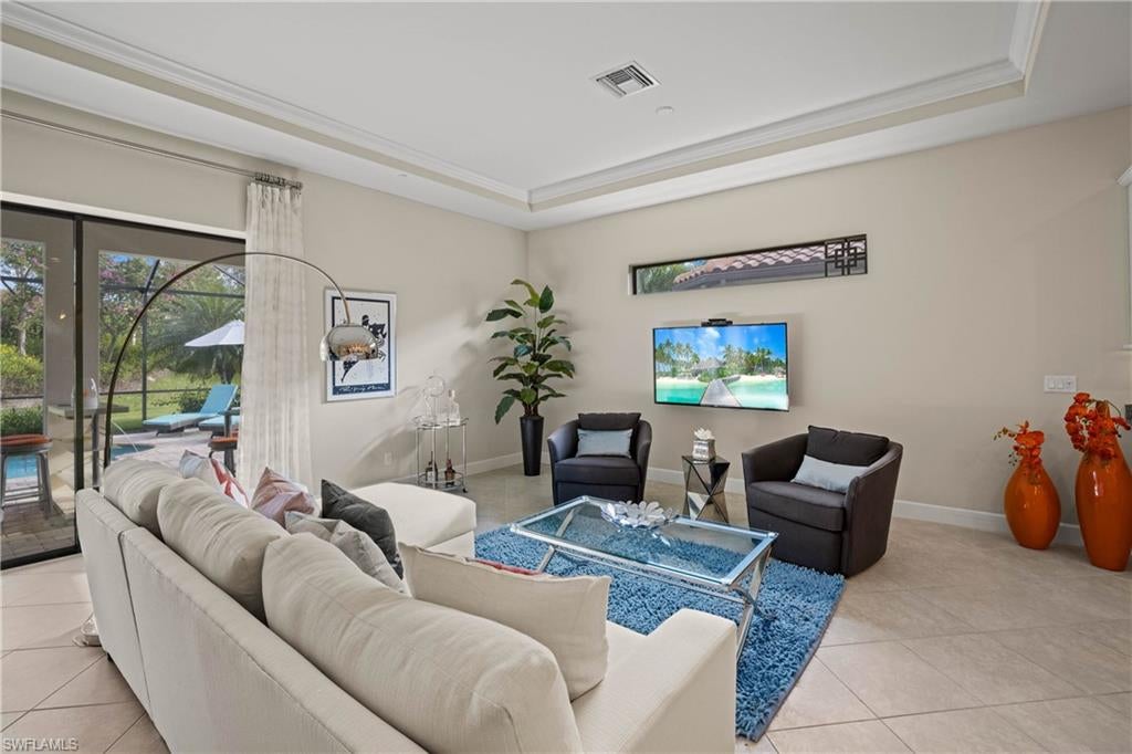 PEBBLE POINTE - Residential