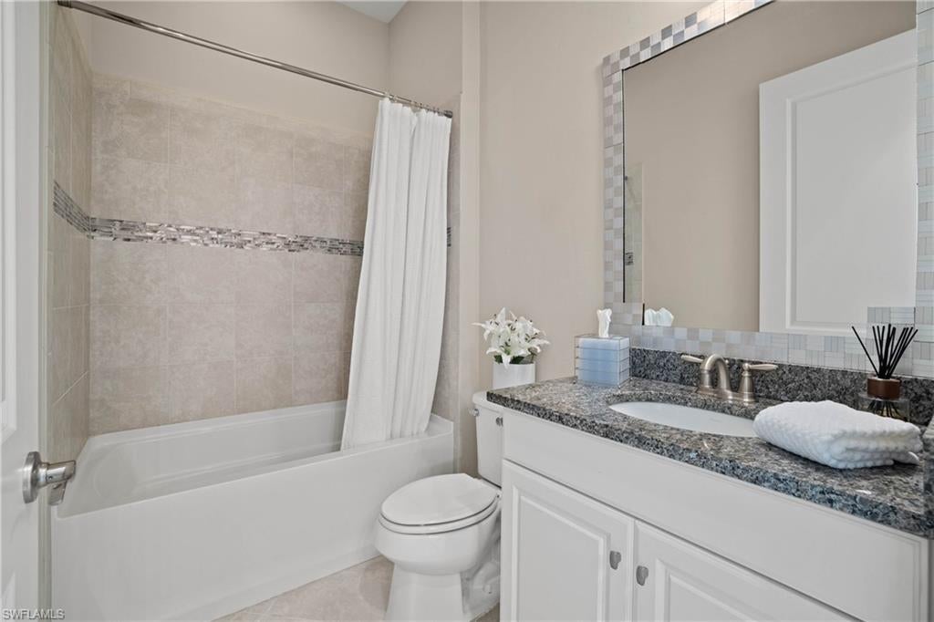 PEBBLE POINTE - Residential