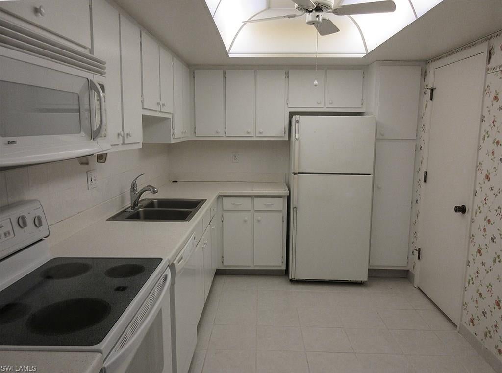CRECIENTE CONDO SOUTH - Residential