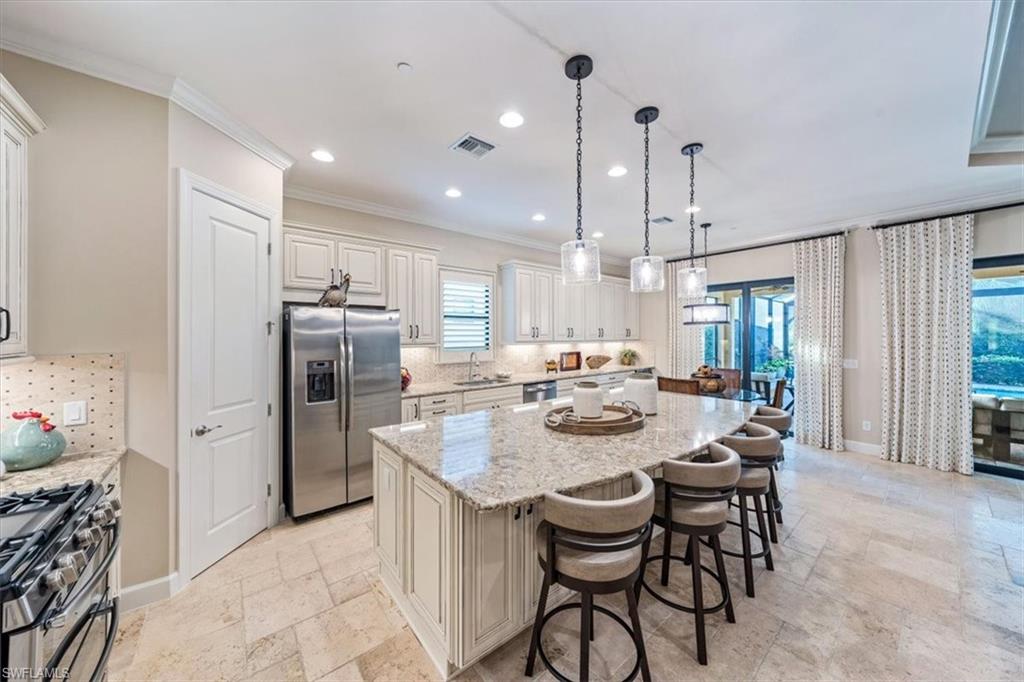 PEBBLE POINTE - Residential