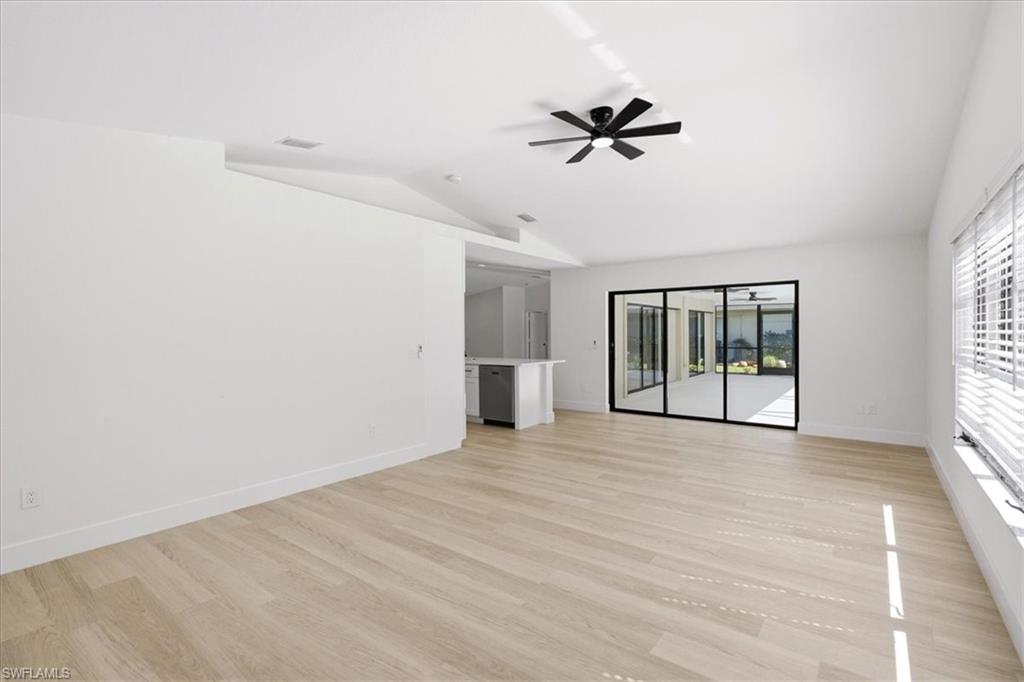 COUNTRY OAKS - Residential