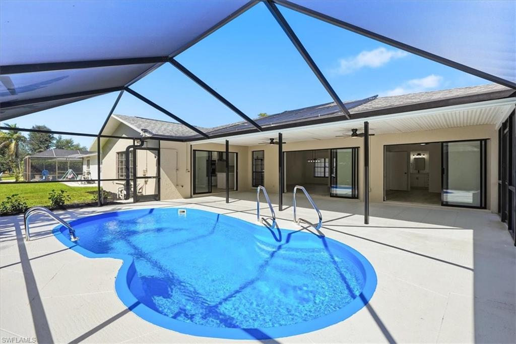 COUNTRY OAKS - Residential