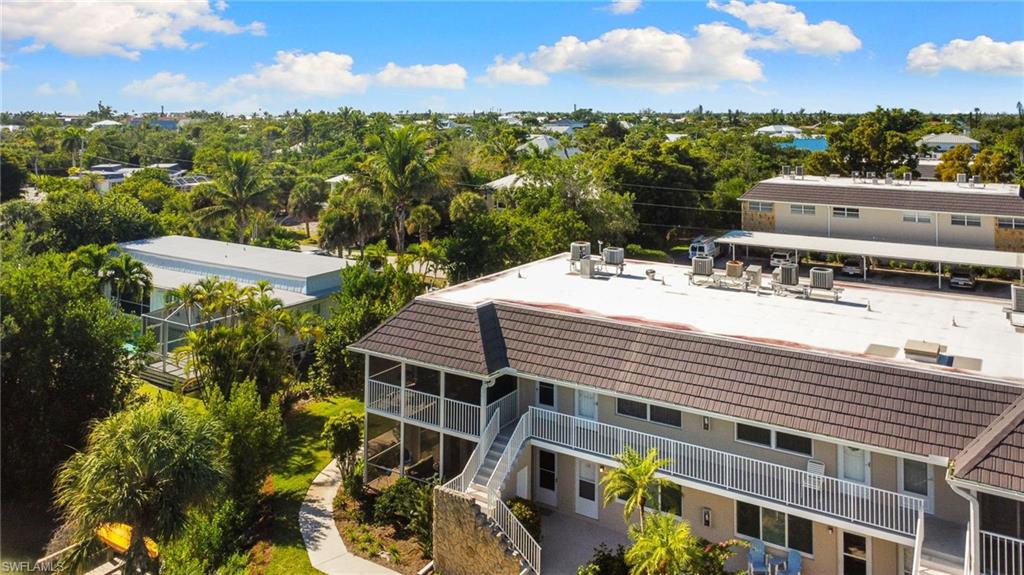 CAPTAINS WALK - Residential