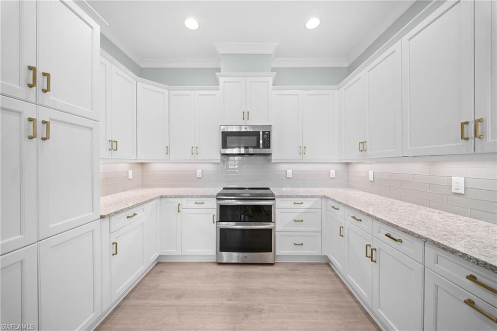 ISLES OF COLLIER PRESERVE - Residential