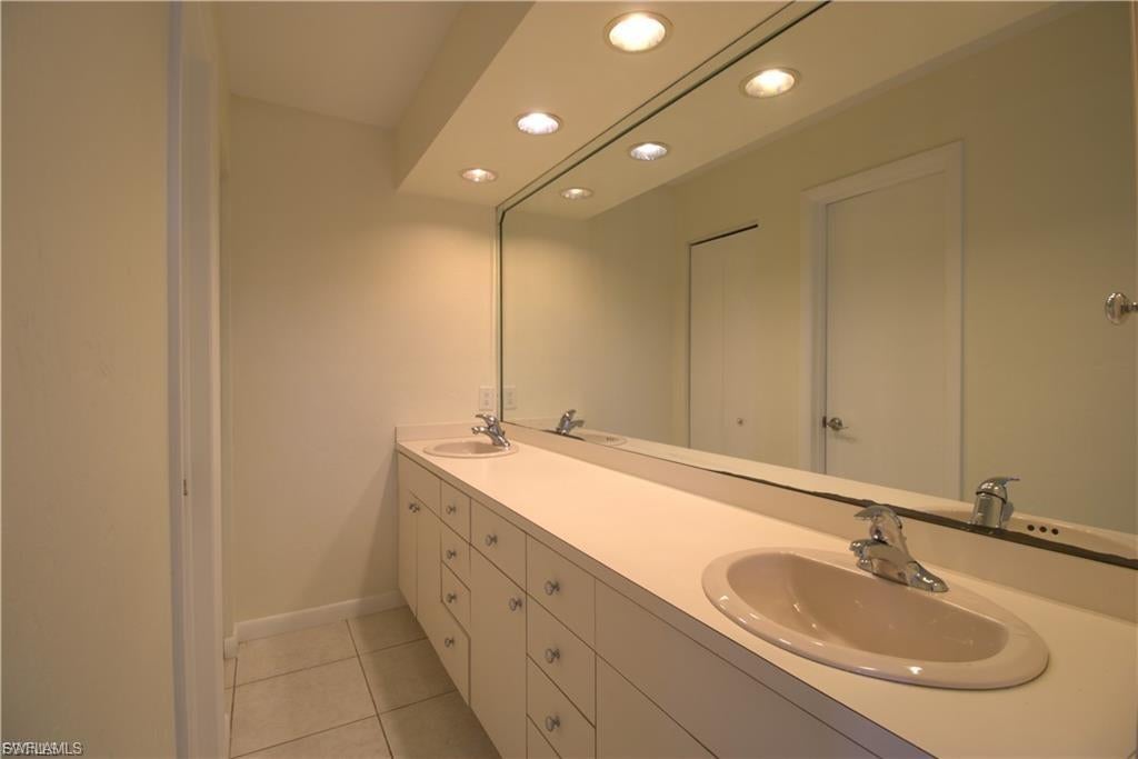 CHARLOTTE SHORES - Residential